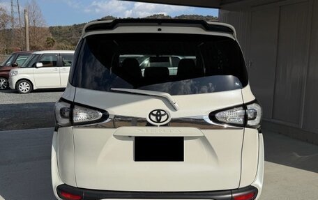 Toyota Sienta II, 2021 год, 1 041 000 рублей, 5 фотография