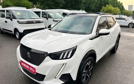 Peugeot 2008 II, 2023 год, 1 250 000 рублей, 2 фотография