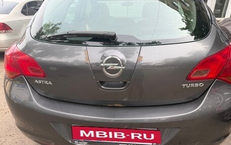 Opel Astra J, 2011 год, 550 000 рублей, 3 фотография