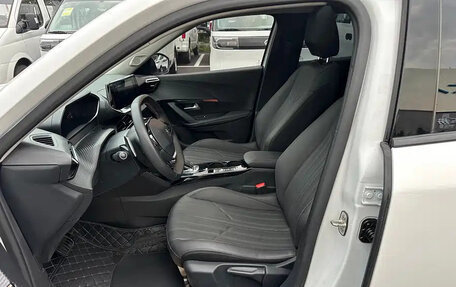 Peugeot 2008 II, 2023 год, 1 250 000 рублей, 6 фотография