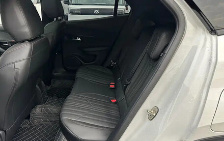 Peugeot 2008 II, 2023 год, 1 250 000 рублей, 9 фотография