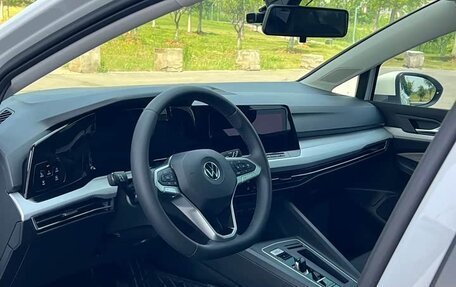 Volkswagen Golf VIII, 2024 год, 2 100 285 рублей, 7 фотография