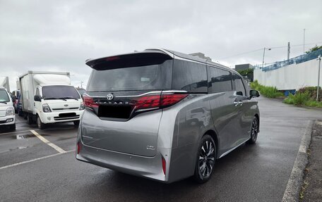 Toyota Alphard, 2024 год, 11 350 000 рублей, 3 фотография