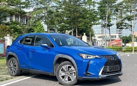 Lexus UX I, 2020 год, 2 100 000 рублей, 26 фотография