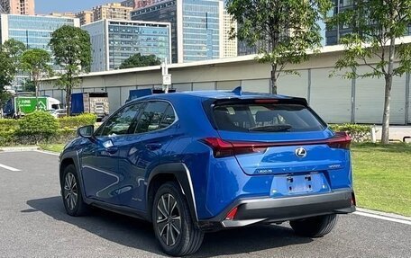 Lexus UX I, 2020 год, 2 100 000 рублей, 29 фотография