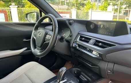 Lexus UX I, 2020 год, 2 100 000 рублей, 22 фотография