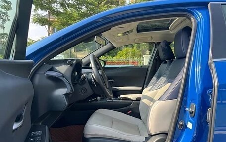 Lexus UX I, 2020 год, 2 100 000 рублей, 35 фотография
