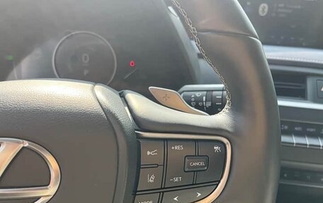 Lexus UX I, 2020 год, 2 100 000 рублей, 38 фотография