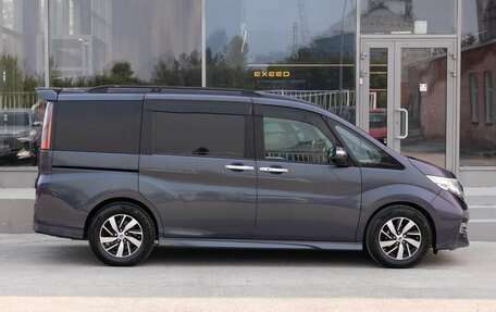 Honda Stepwgn IV, 2016 год, 1 850 000 рублей, 4 фотография