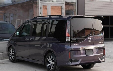 Honda Stepwgn IV, 2016 год, 1 850 000 рублей, 7 фотография