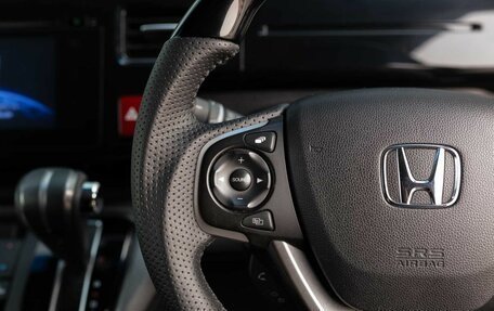 Honda Stepwgn IV, 2016 год, 1 850 000 рублей, 12 фотография