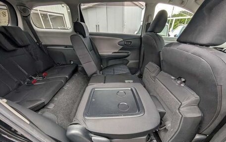 Toyota Wish II, 2016 год, 1 103 000 рублей, 14 фотография
