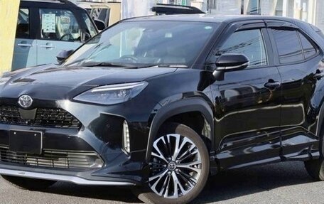 Toyota Yaris Cross, 2022 год, 1 296 000 рублей, 3 фотография