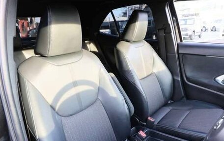 Toyota Yaris Cross, 2022 год, 1 296 000 рублей, 9 фотография