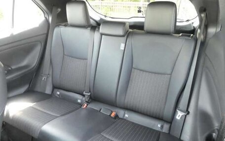 Toyota Yaris Cross, 2022 год, 1 296 000 рублей, 14 фотография