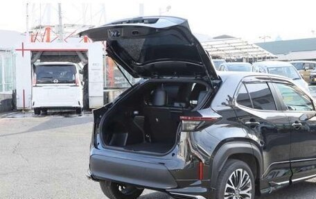 Toyota Yaris Cross, 2022 год, 1 296 000 рублей, 15 фотография