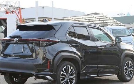 Toyota Yaris Cross, 2022 год, 1 296 000 рублей, 7 фотография