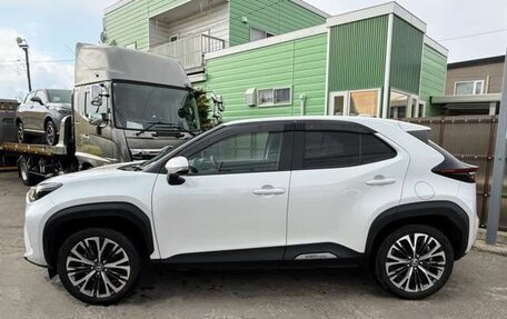 Toyota Yaris Cross, 2022 год, 1 346 000 рублей, 7 фотография