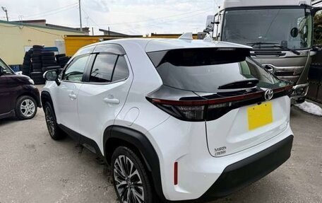 Toyota Yaris Cross, 2022 год, 1 346 000 рублей, 6 фотография