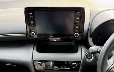 Toyota Yaris Cross, 2022 год, 1 346 000 рублей, 16 фотография