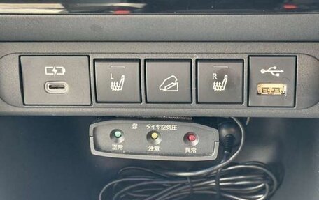 Toyota Yaris Cross, 2022 год, 1 346 000 рублей, 19 фотография