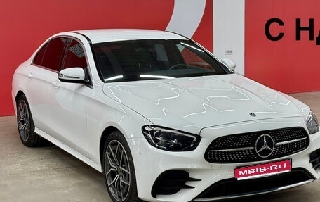 Mercedes-Benz E-Класс, 2021 год, 3 750 000 рублей, 1 фотография