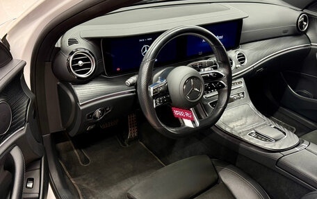 Mercedes-Benz E-Класс, 2021 год, 3 750 000 рублей, 6 фотография