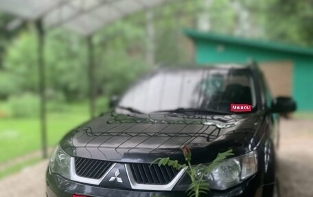 Mitsubishi Outlander III рестайлинг 3, 2008 год, 950 000 рублей, 1 фотография