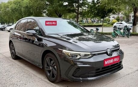 Volkswagen Golf VIII, 2023 год, 1 750 285 рублей, 1 фотография