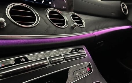 Mercedes-Benz E-Класс, 2021 год, 3 750 000 рублей, 9 фотография