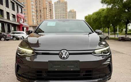 Volkswagen Golf VIII, 2023 год, 1 750 285 рублей, 2 фотография