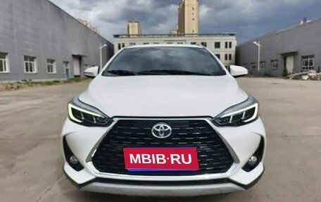 Toyota Yaris XP150 рестайлинг, 2022 год, 1 220 000 рублей, 1 фотография