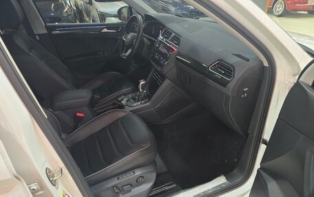 Volkswagen Tiguan II, 2023 год, 3 270 300 рублей, 8 фотография