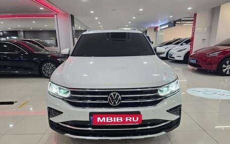 Volkswagen Tiguan II, 2023 год, 3 270 300 рублей, 3 фотография