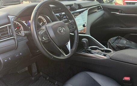 Toyota Camry, 2018 год, 2 600 000 рублей, 5 фотография