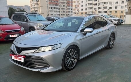 Toyota Camry, 2018 год, 2 600 000 рублей, 2 фотография