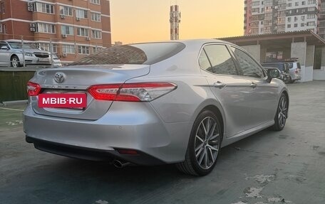 Toyota Camry, 2018 год, 2 600 000 рублей, 3 фотография