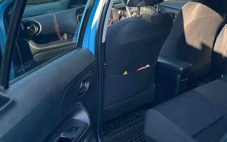 Toyota Aqua I, 2014 год, 990 000 рублей, 14 фотография
