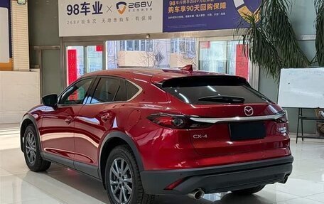 Mazda CX-4, 2023 год, 1 565 000 рублей, 4 фотография
