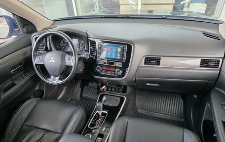 Mitsubishi Outlander III рестайлинг 3, 2019 год, 2 399 000 рублей, 5 фотография