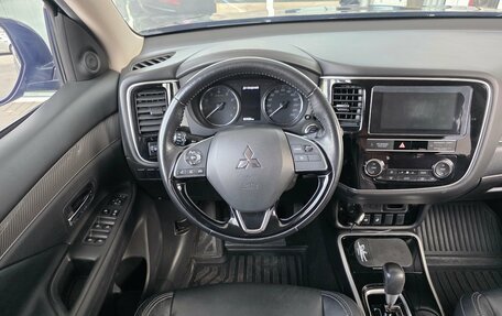 Mitsubishi Outlander III рестайлинг 3, 2019 год, 2 399 000 рублей, 7 фотография