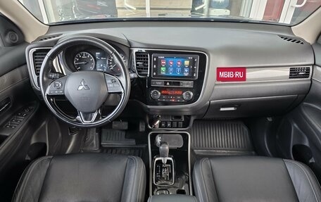 Mitsubishi Outlander III рестайлинг 3, 2019 год, 2 399 000 рублей, 6 фотография