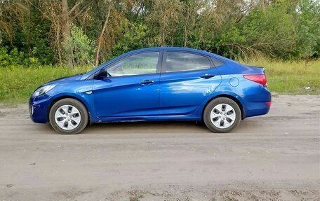 Hyundai Solaris II рестайлинг, 2013 год, 710 000 рублей, 4 фотография