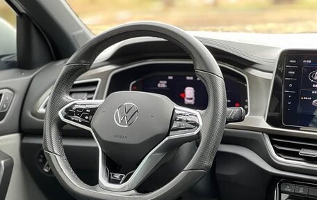 Volkswagen T-Roc I, 2023 год, 1 450 285 рублей, 12 фотография