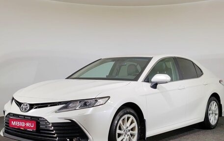 Toyota Camry, 2021 год, 3 010 000 рублей, 1 фотография