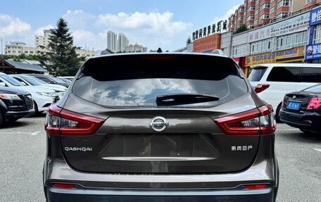 Nissan Qashqai, 2022 год, 1 710 000 рублей, 5 фотография