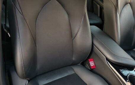 Toyota Camry, 2019 год, 2 750 000 рублей, 21 фотография