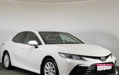 Toyota Camry, 2021 год, 3 010 000 рублей, 3 фотография
