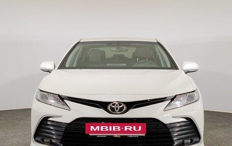 Toyota Camry, 2021 год, 3 010 000 рублей, 2 фотография
