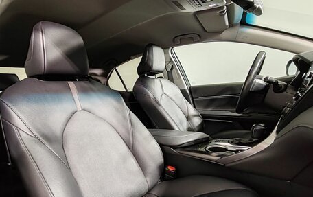 Toyota Camry, 2021 год, 3 010 000 рублей, 16 фотография